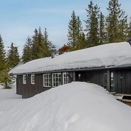 In Beautiful Sjusjoen, Near Lillehammer Dom wakacyjny