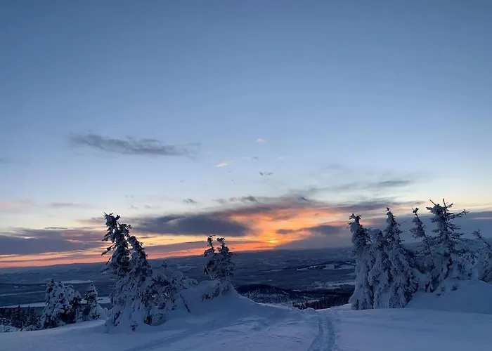 In Beautiful Sjusjoen, Near Lillehammer Ferienhaus